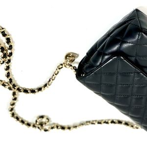 GIULIANI RANCIC COLLECTION DIAMOND QUILTED LEATHER HANDBAG (LIKE NEW CONDITION)